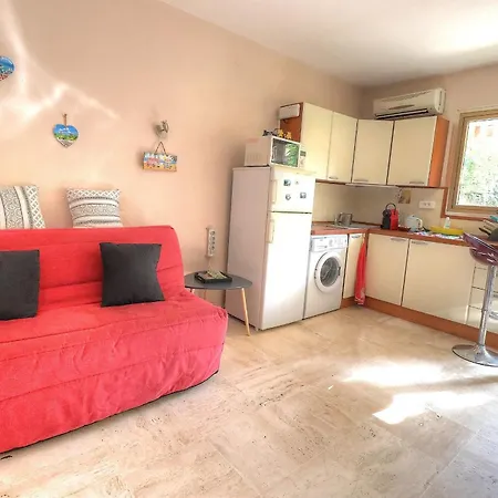 Charming Air-conditioned Studio 'le Cap D'ambre' With Parking Apartamento