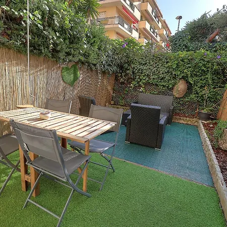 Apartamento Charming Air-conditioned Studio 'le Cap D'ambre' With Parking
